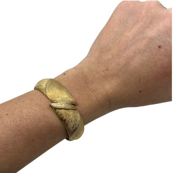 Vintage Monet Gold-Tone Textured Hinged Bangle Bracelet - Wave Pattern - Picture 5 of 12